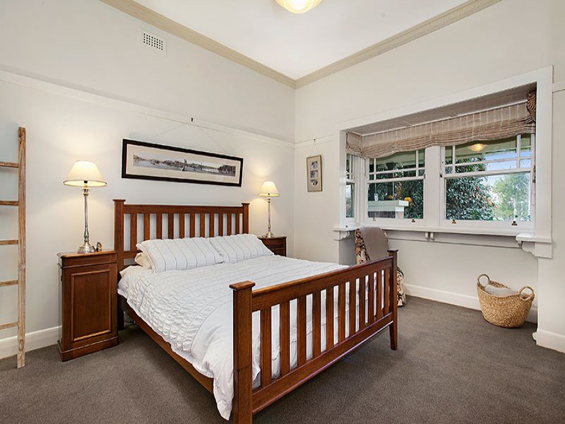 13 Inglisby Road, Mont Albert image 9