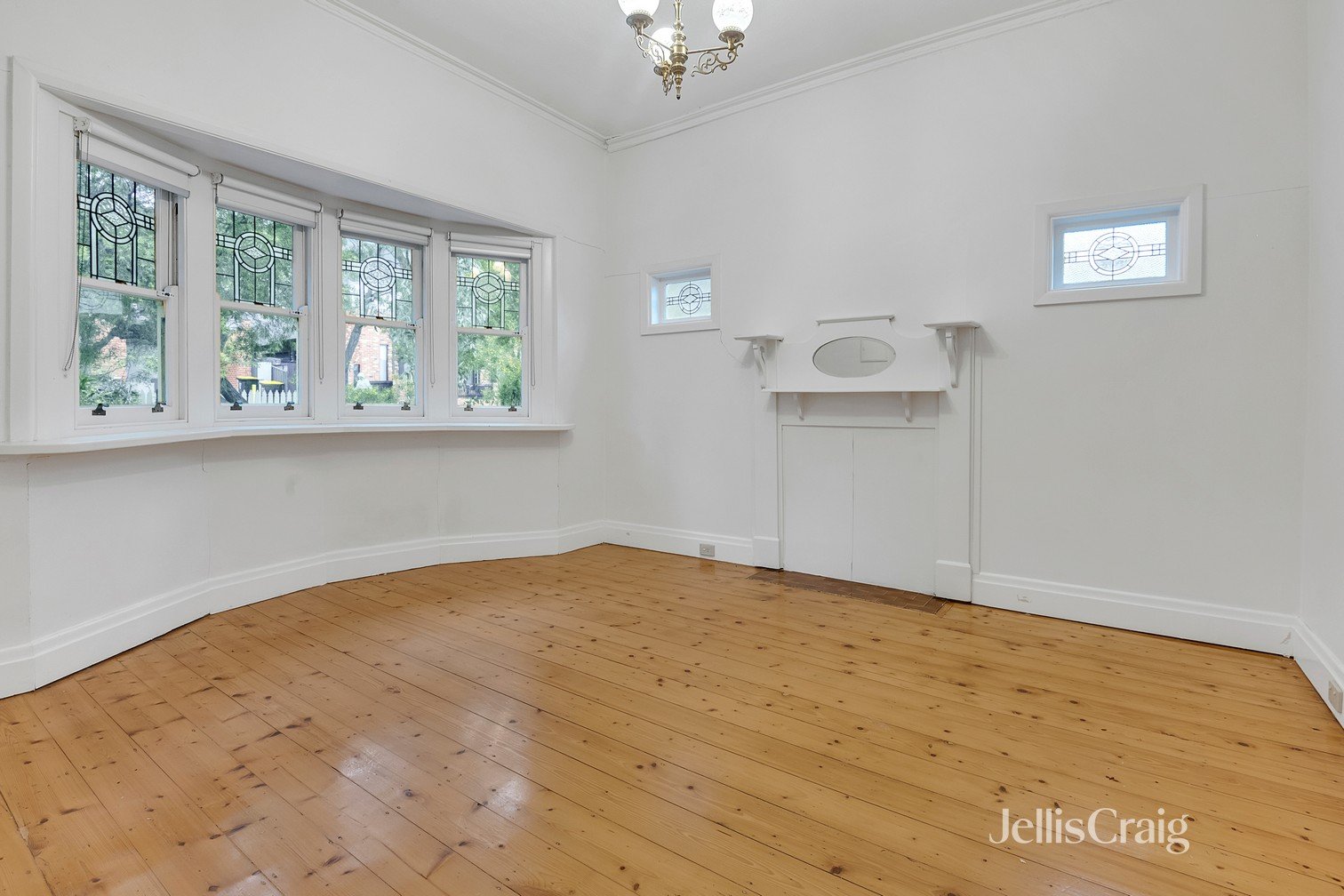 13 Irvine Crescent, Brunswick&nbsp;West image 8