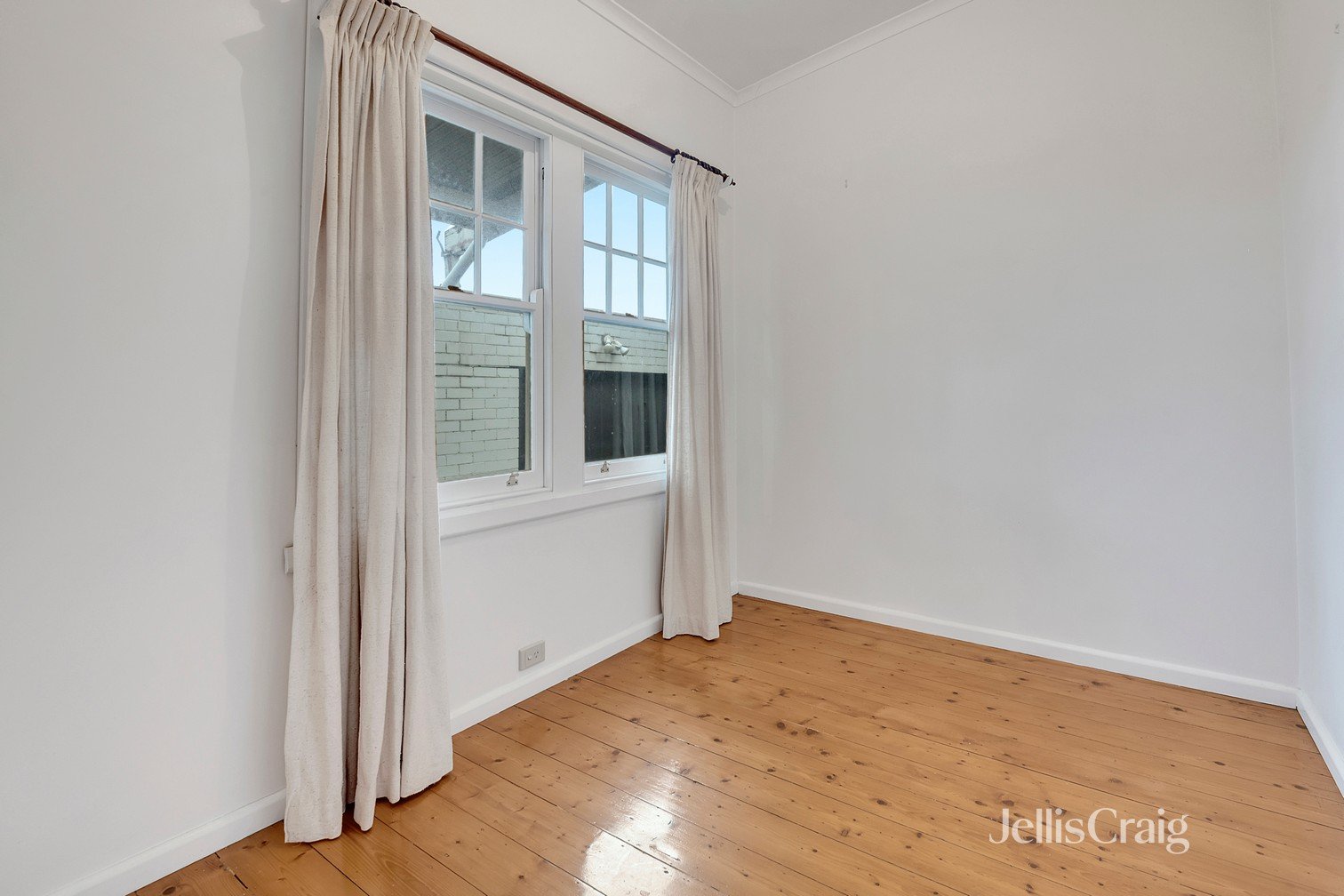 13 Irvine Crescent, Brunswick&nbsp;West image 7