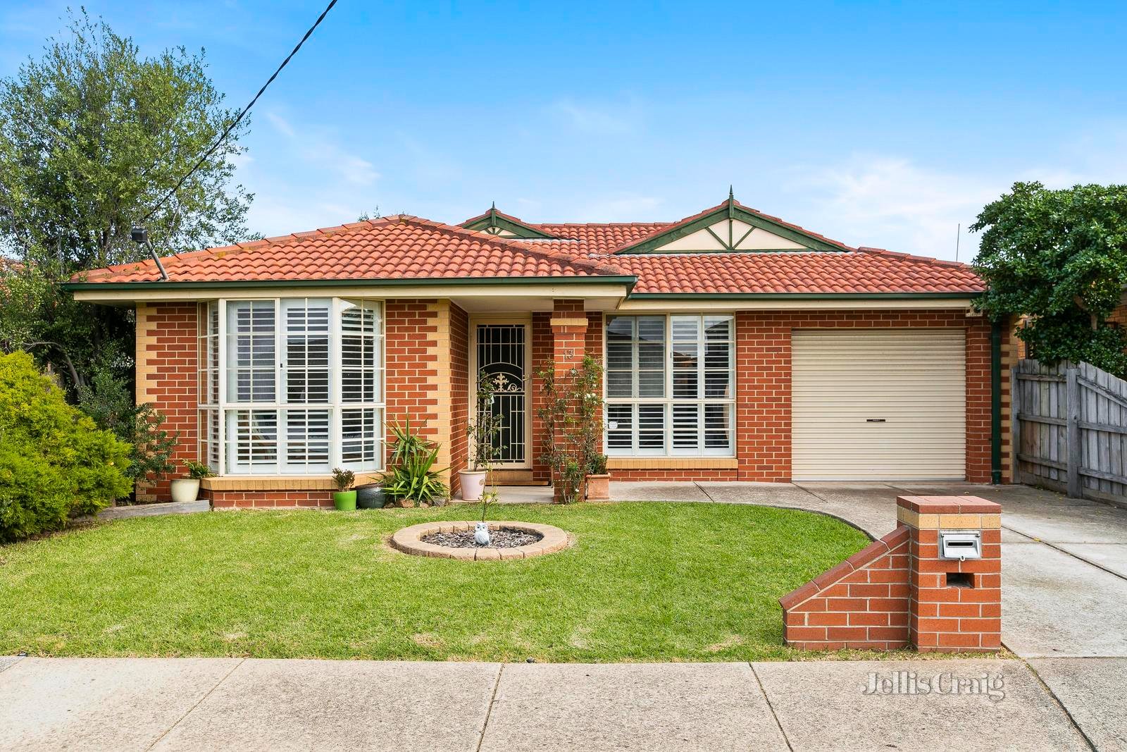 13 Ison Court, Altona Meadows image 1