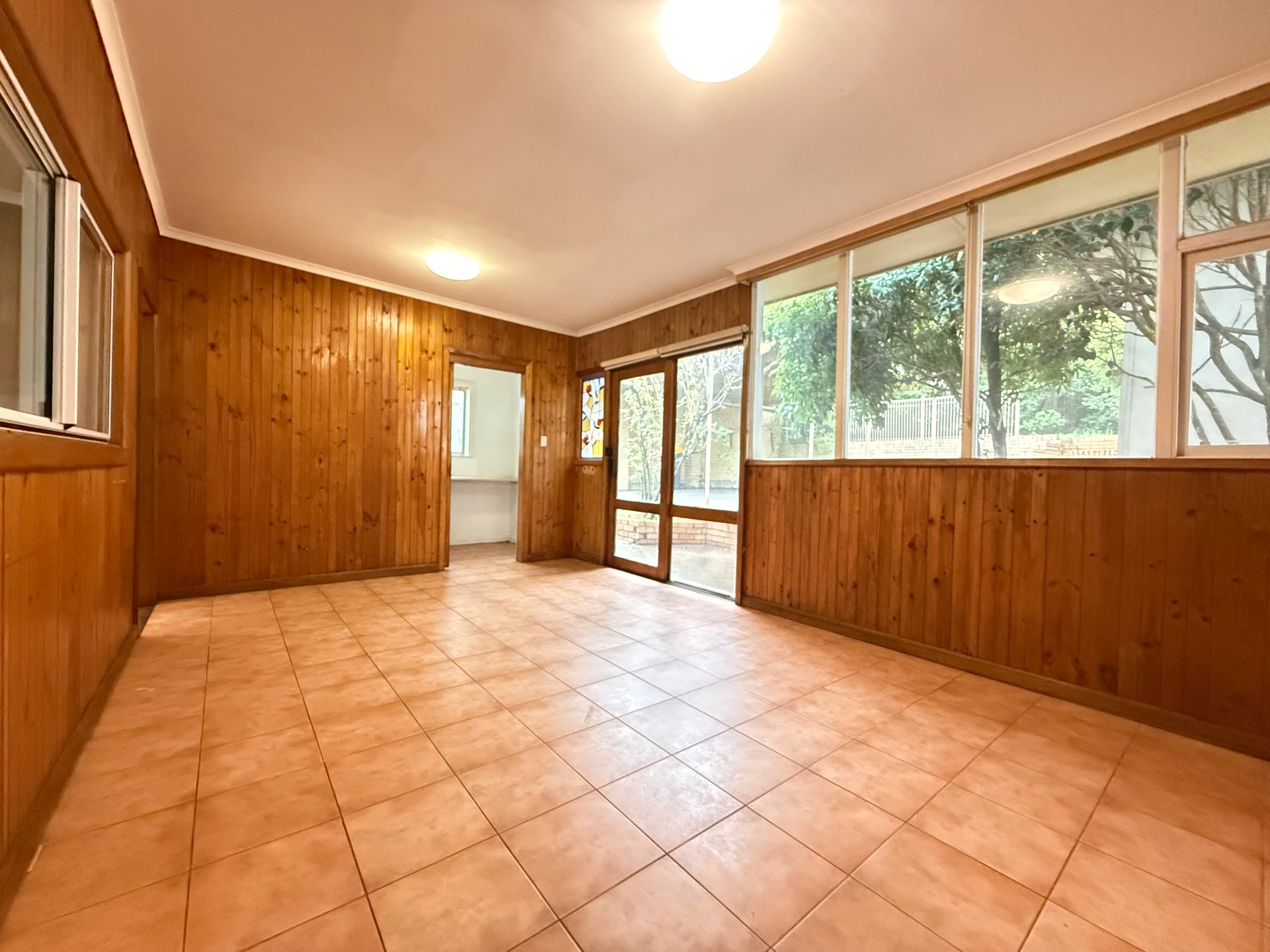 13 Ivanhoe Street, Glen&nbsp;Waverley image 6