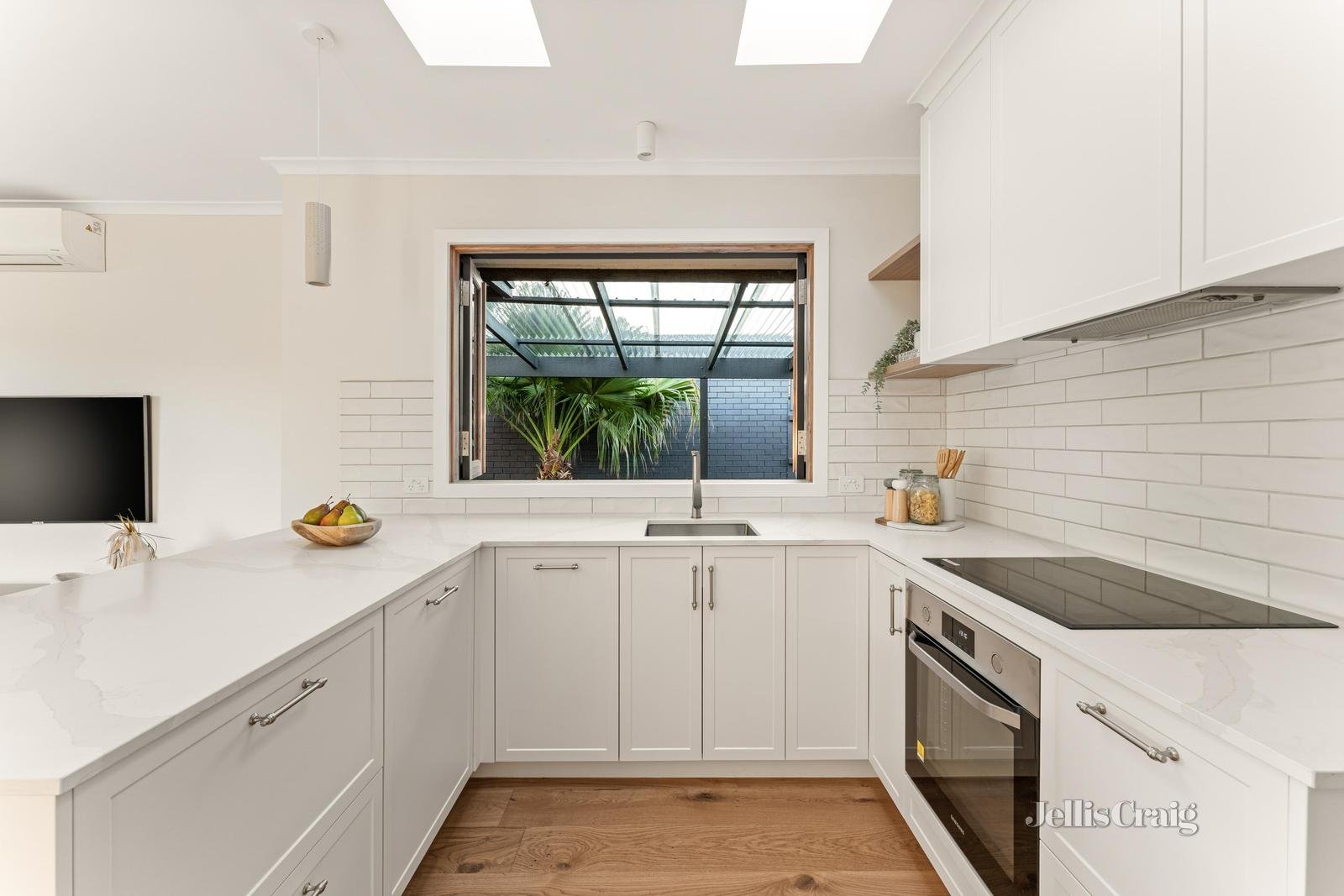 1/3 Keefer Street, Mordialloc image 6