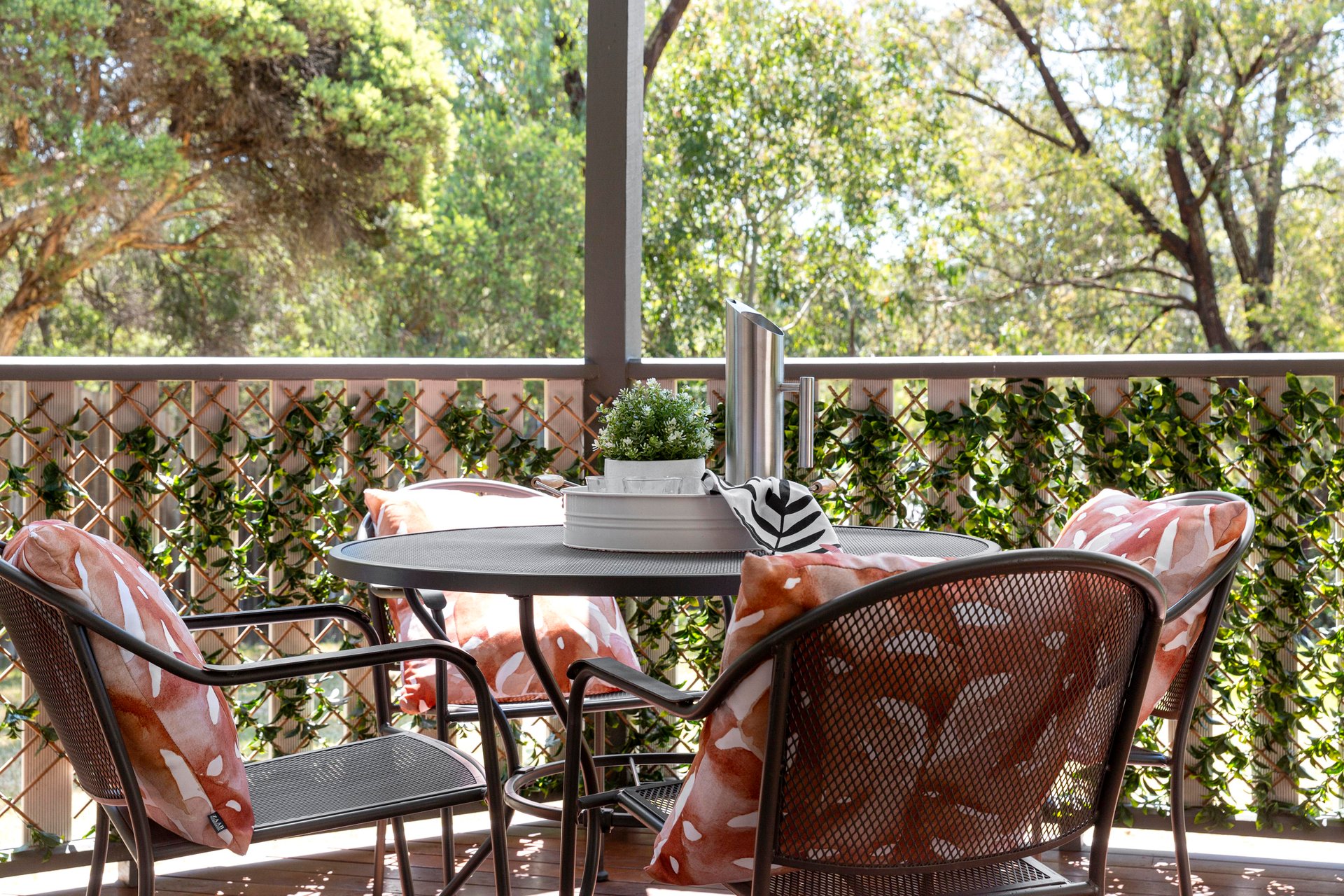 1/3 Kenarra Court, Hurstbridge image 4