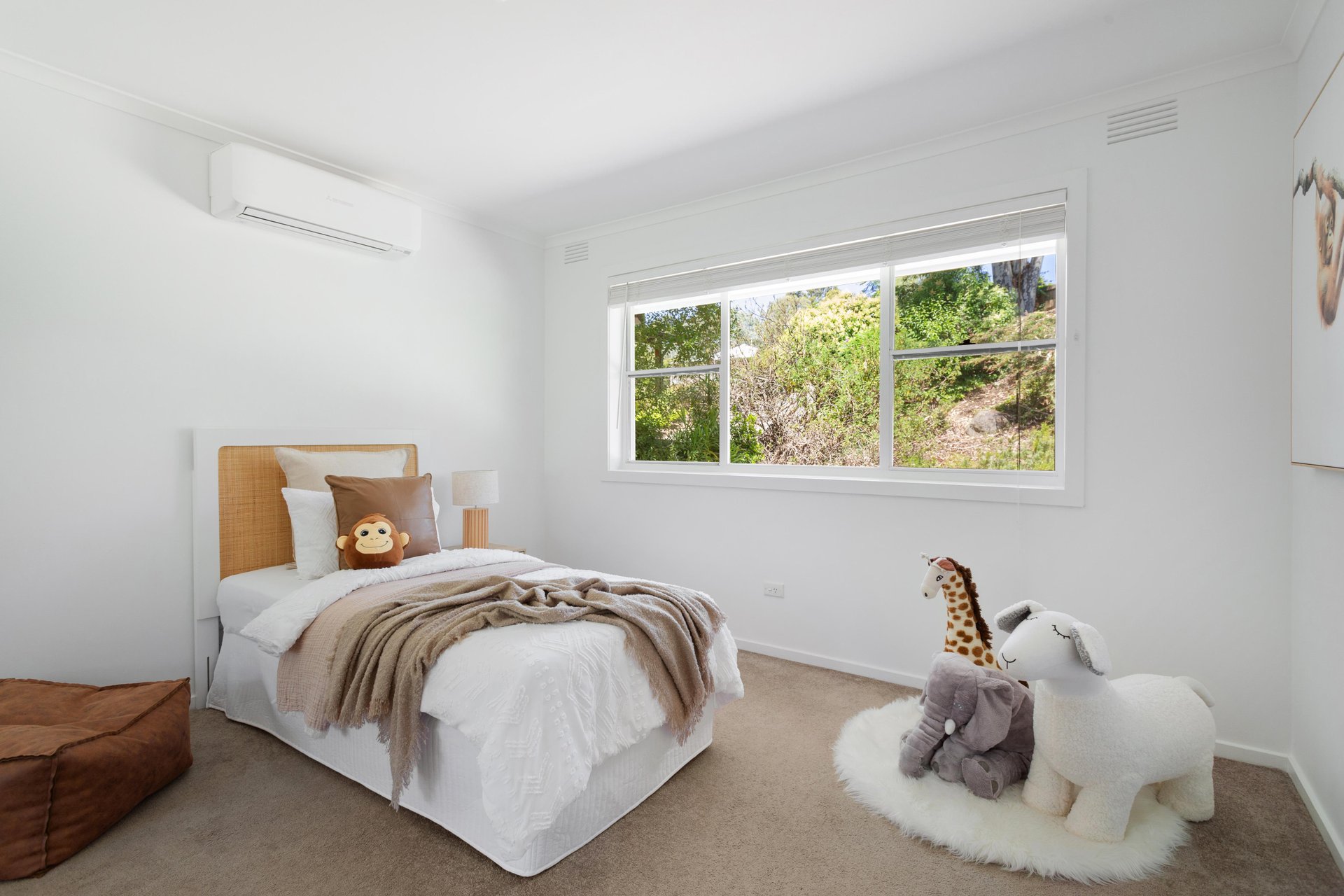 1/3 Kenarra Court, Hurstbridge image 9