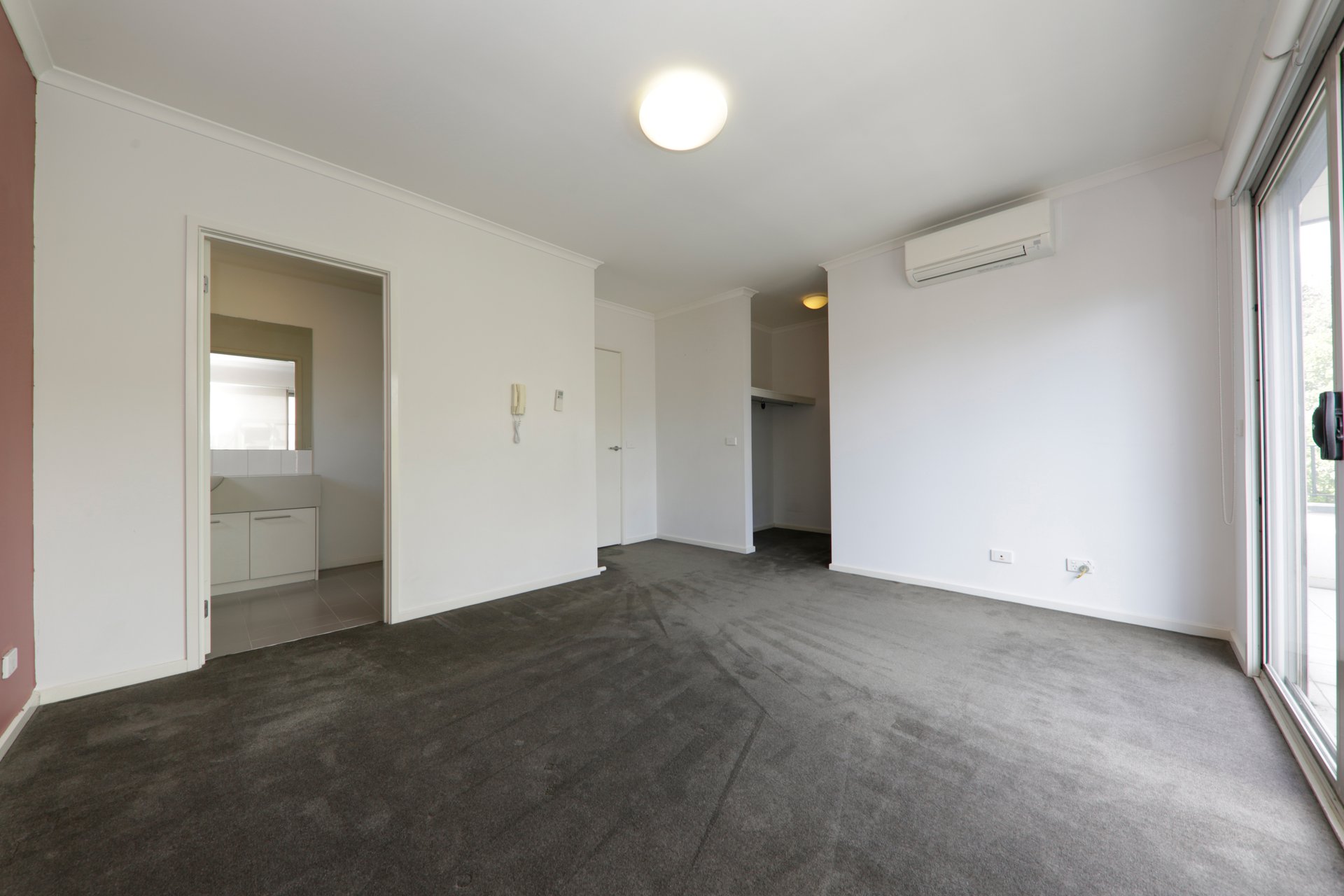 1/3 Keylana Boulevard, Mount Waverley image 3