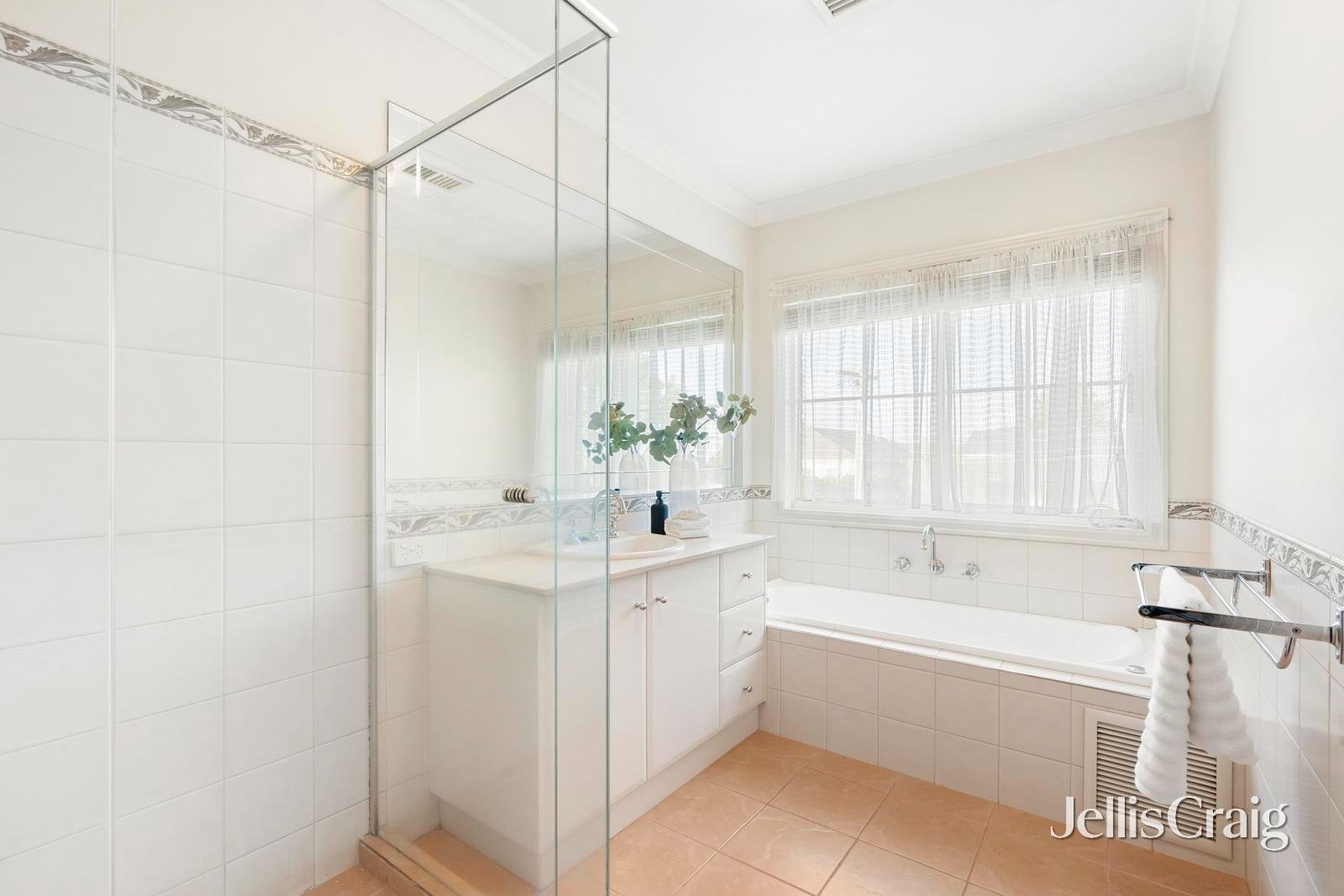 13 Kiah Street, Glen&nbsp;Waverley image 12