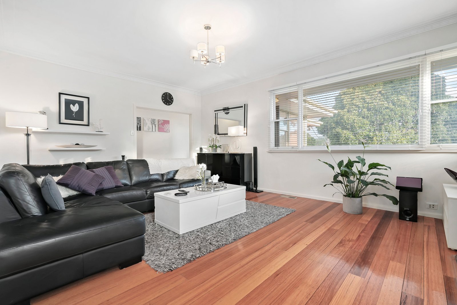 Property Gallery Thumbnail 3