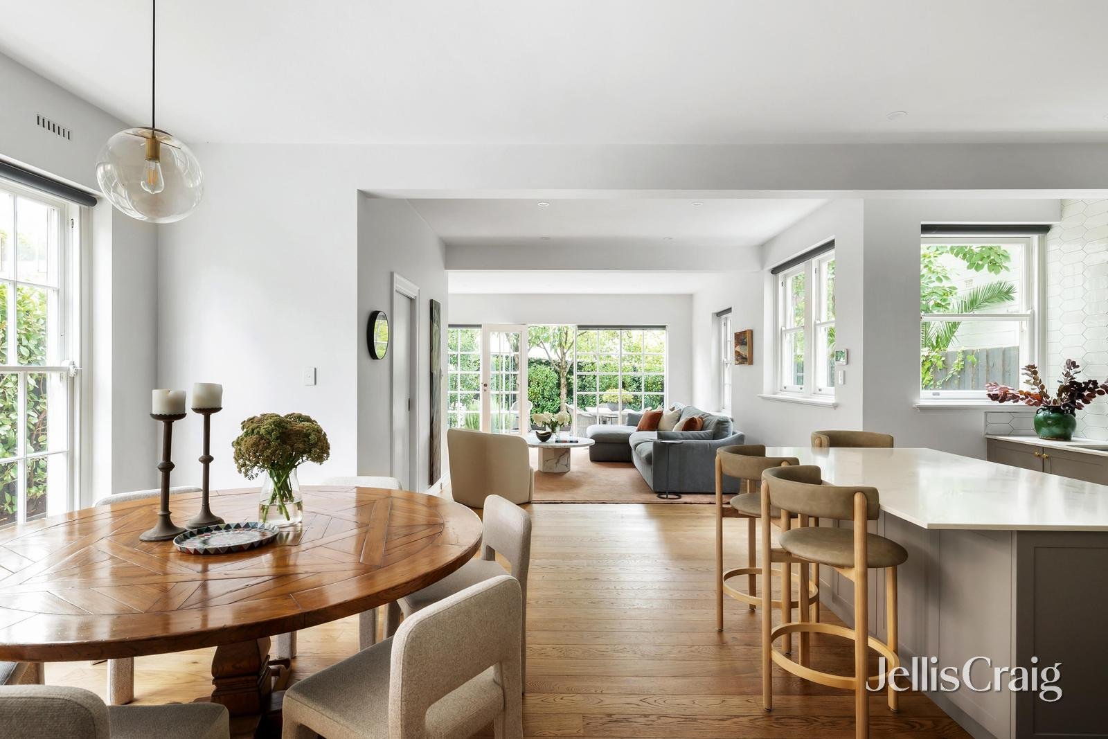 13 Kyeamba Grove, Toorak image 7