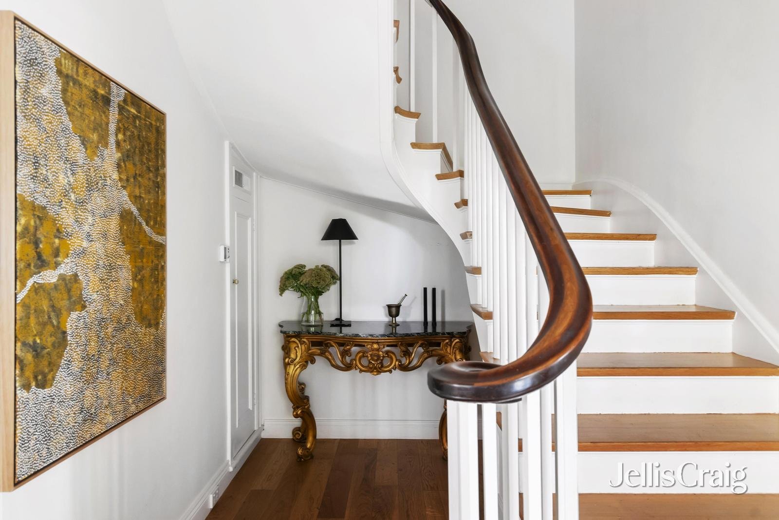 13 Kyeamba Grove, Toorak image 9