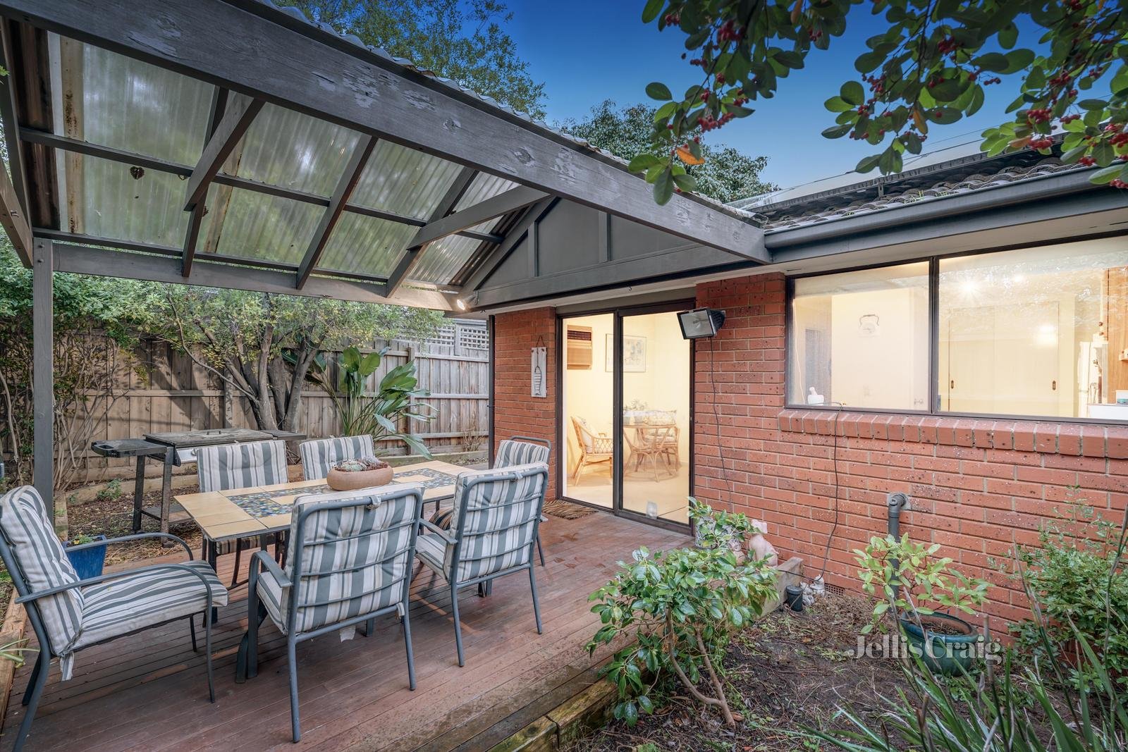 1/3 Leigh Street, Mount Waverley image 4