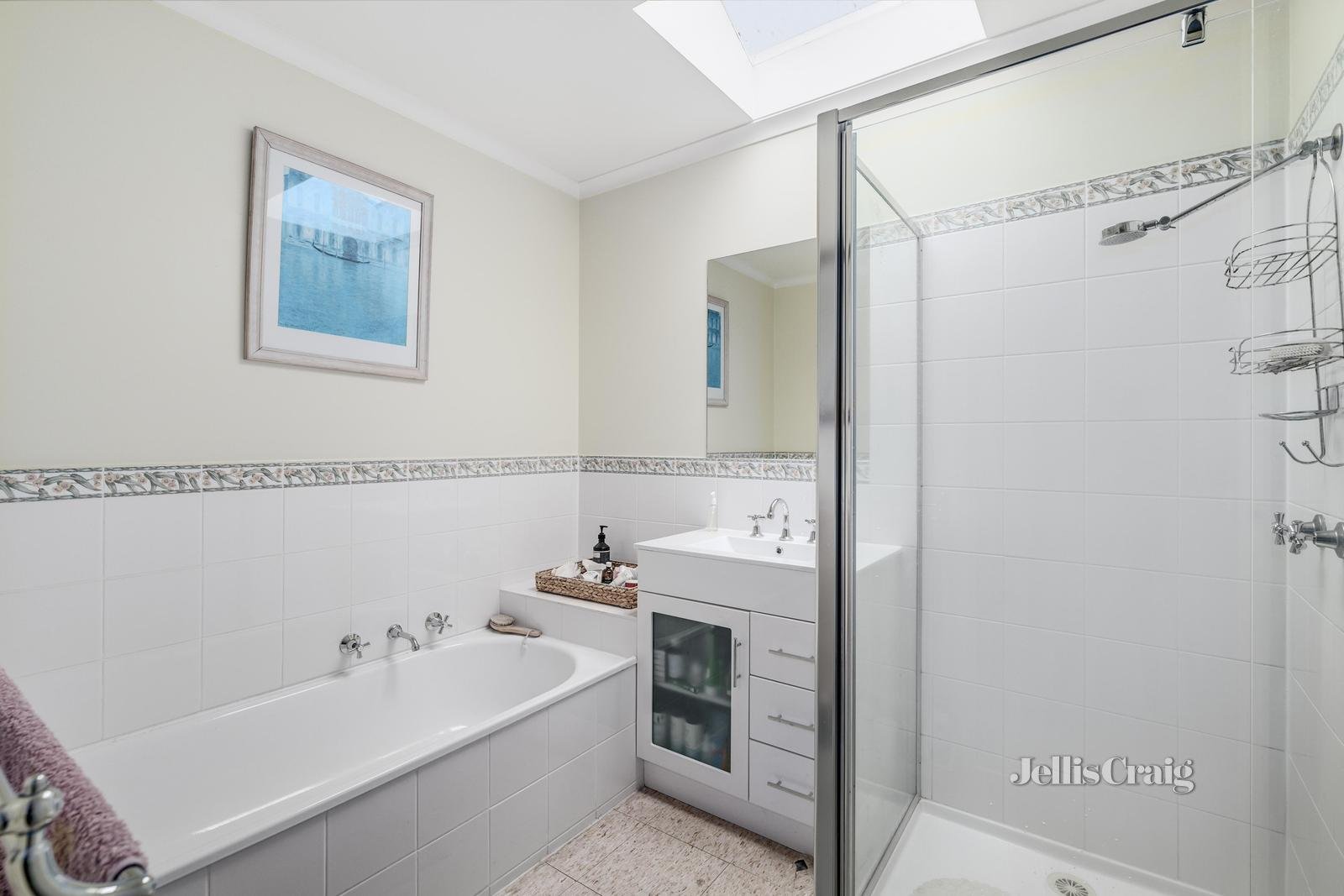 1/3 Leigh Street, Mount Waverley image 5