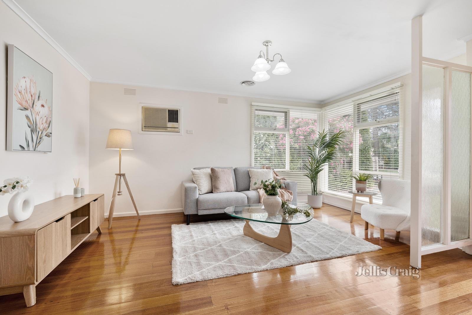 1/3 Leila Street, Mount Waverley image 2