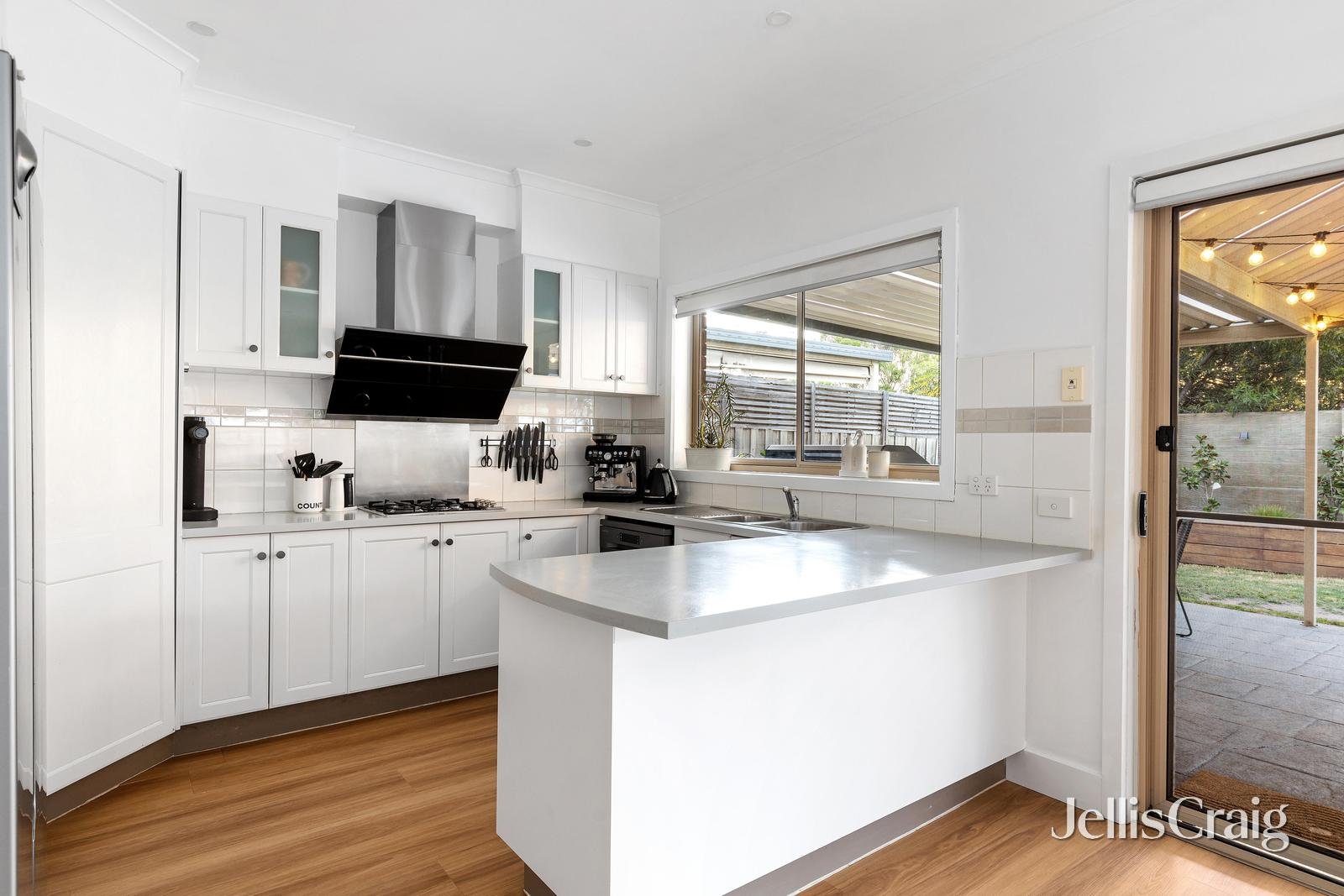 13 Lemon Gum Parade, Bundoora image 4
