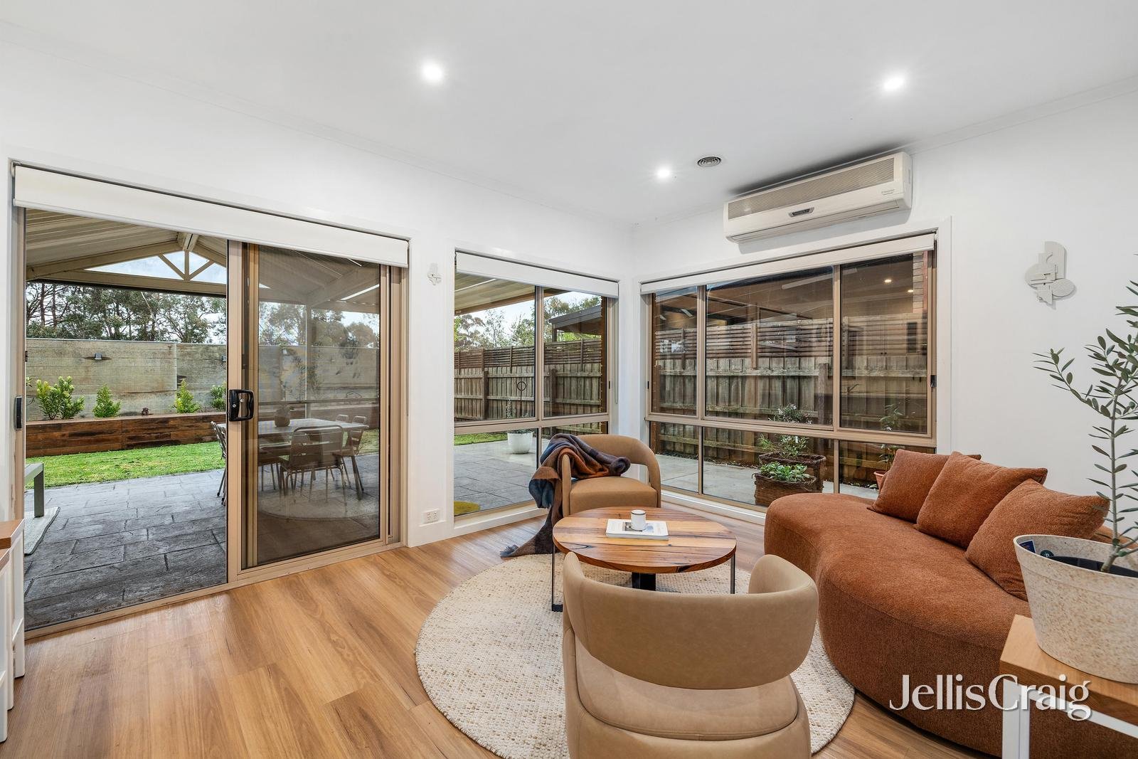13 Lemon Gum Parade, Bundoora image 6