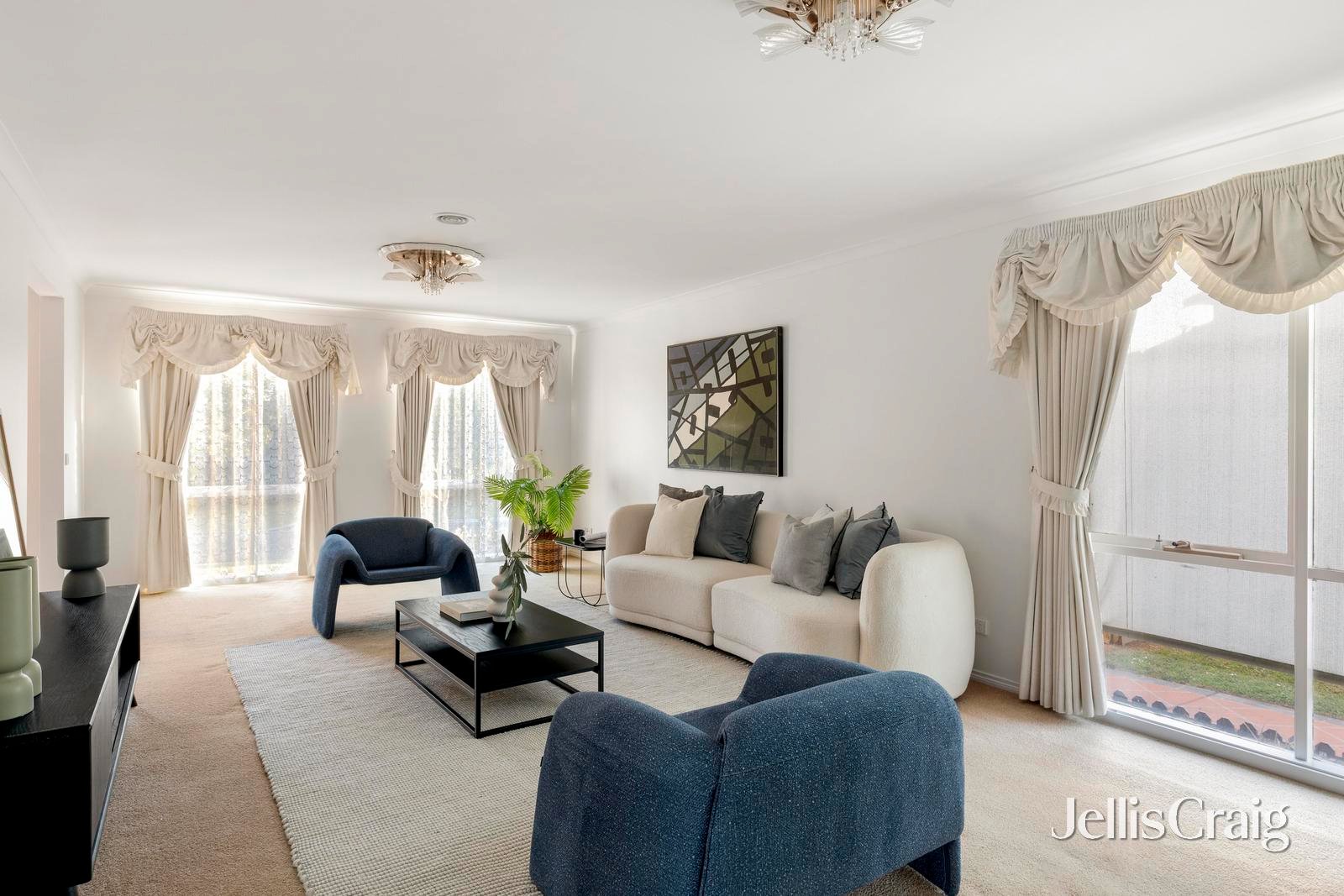 13 Liat Way, Greensborough image 4