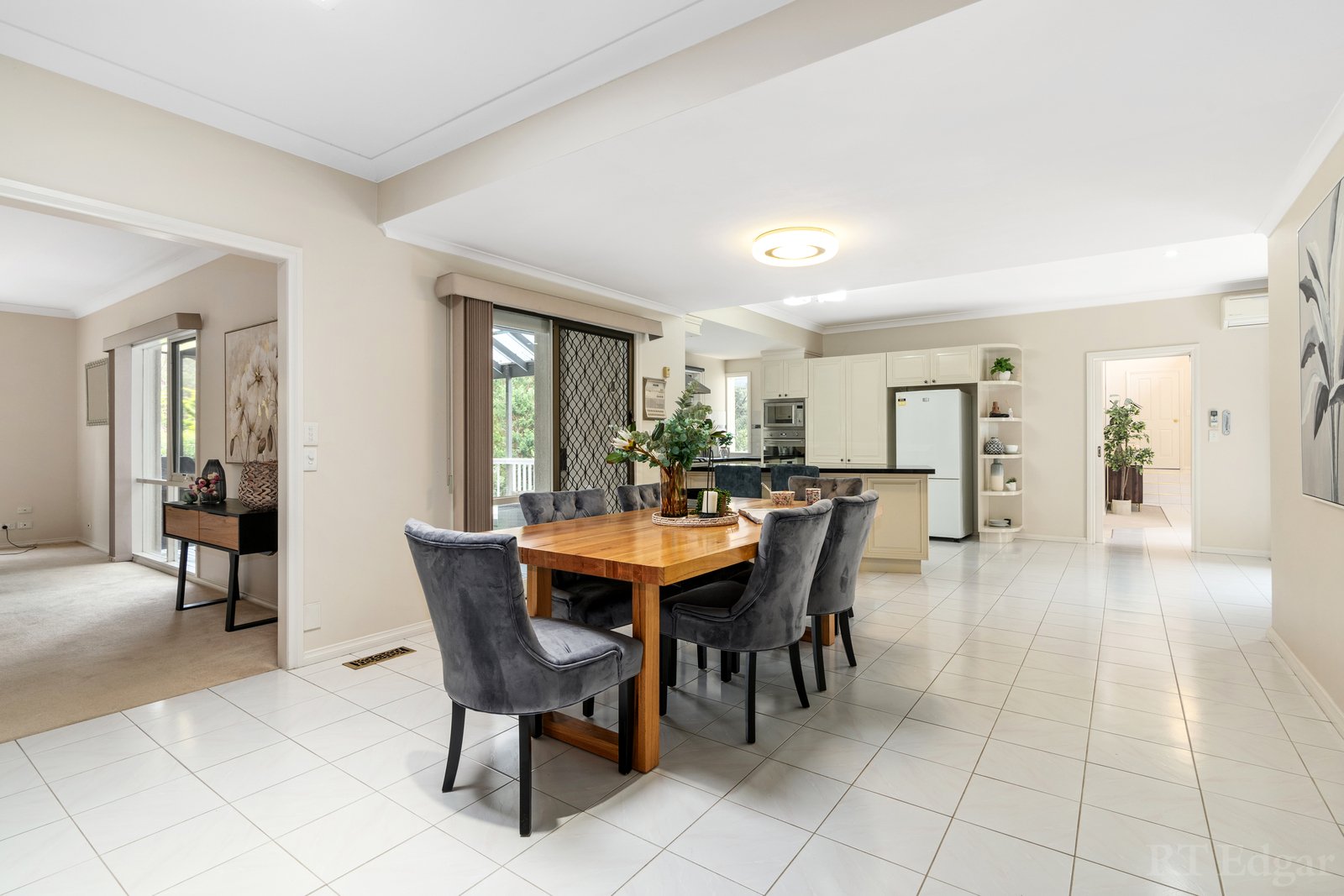 Property Gallery Thumbnail 7