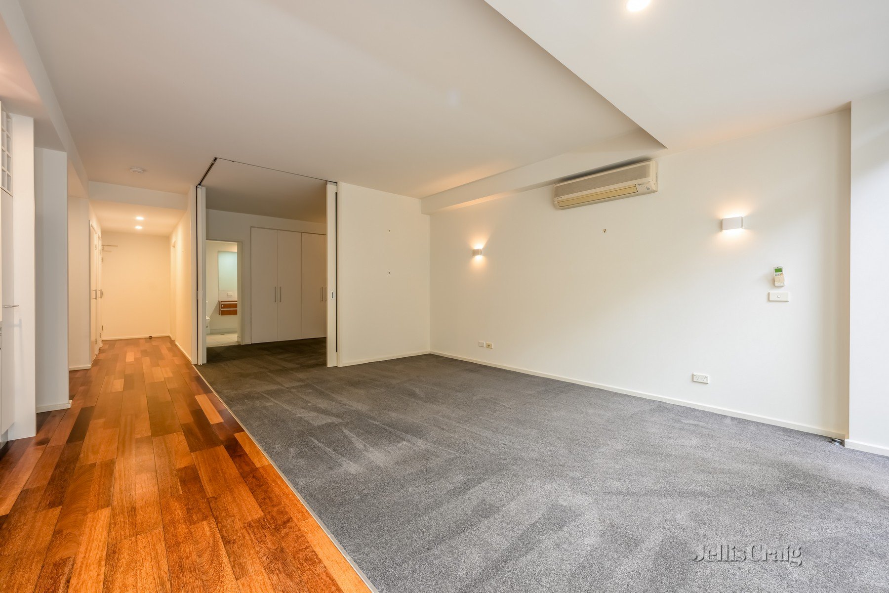 13 Little Cobden Street, North Melbourne image 3