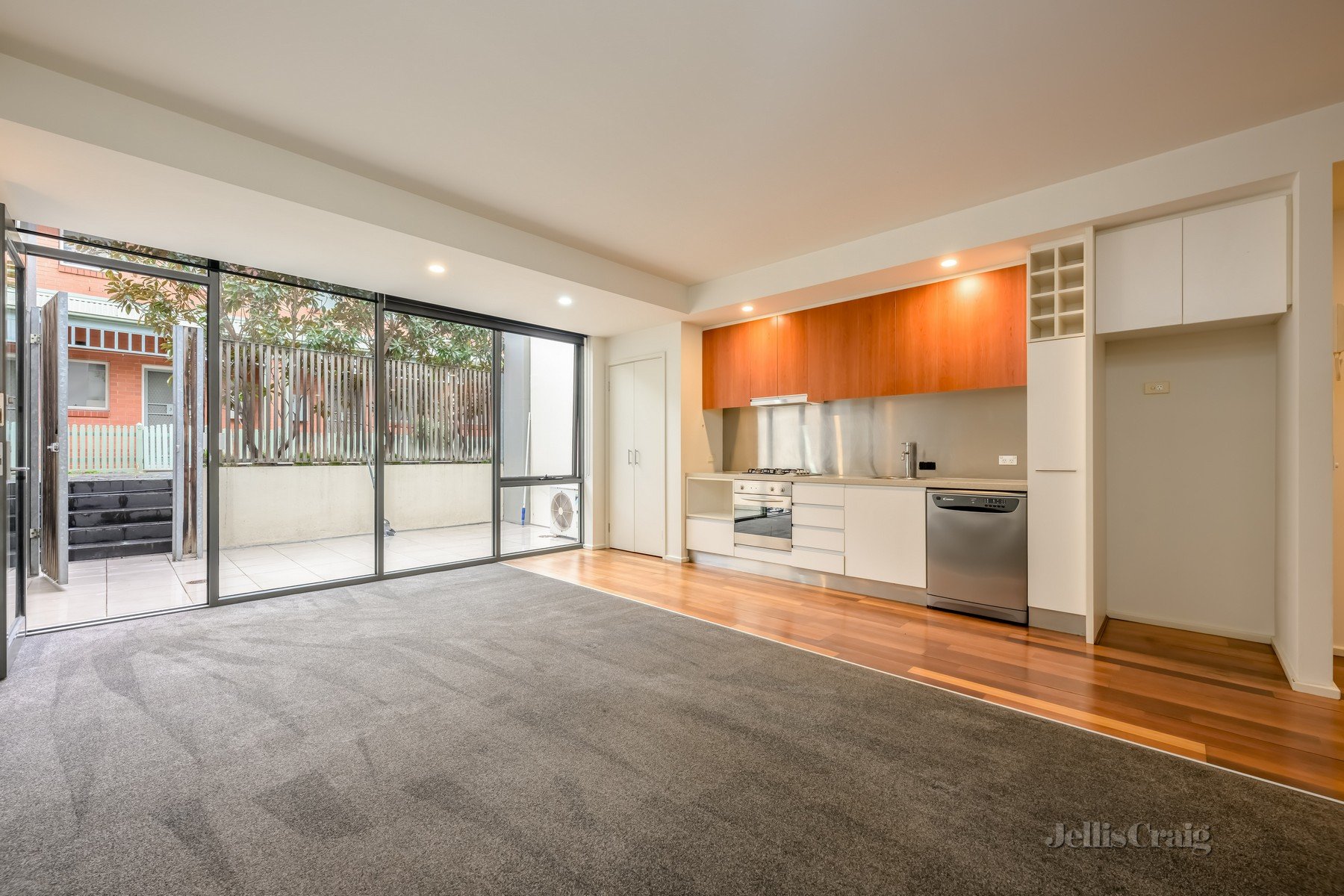 13 Little Cobden Street, North Melbourne image 2