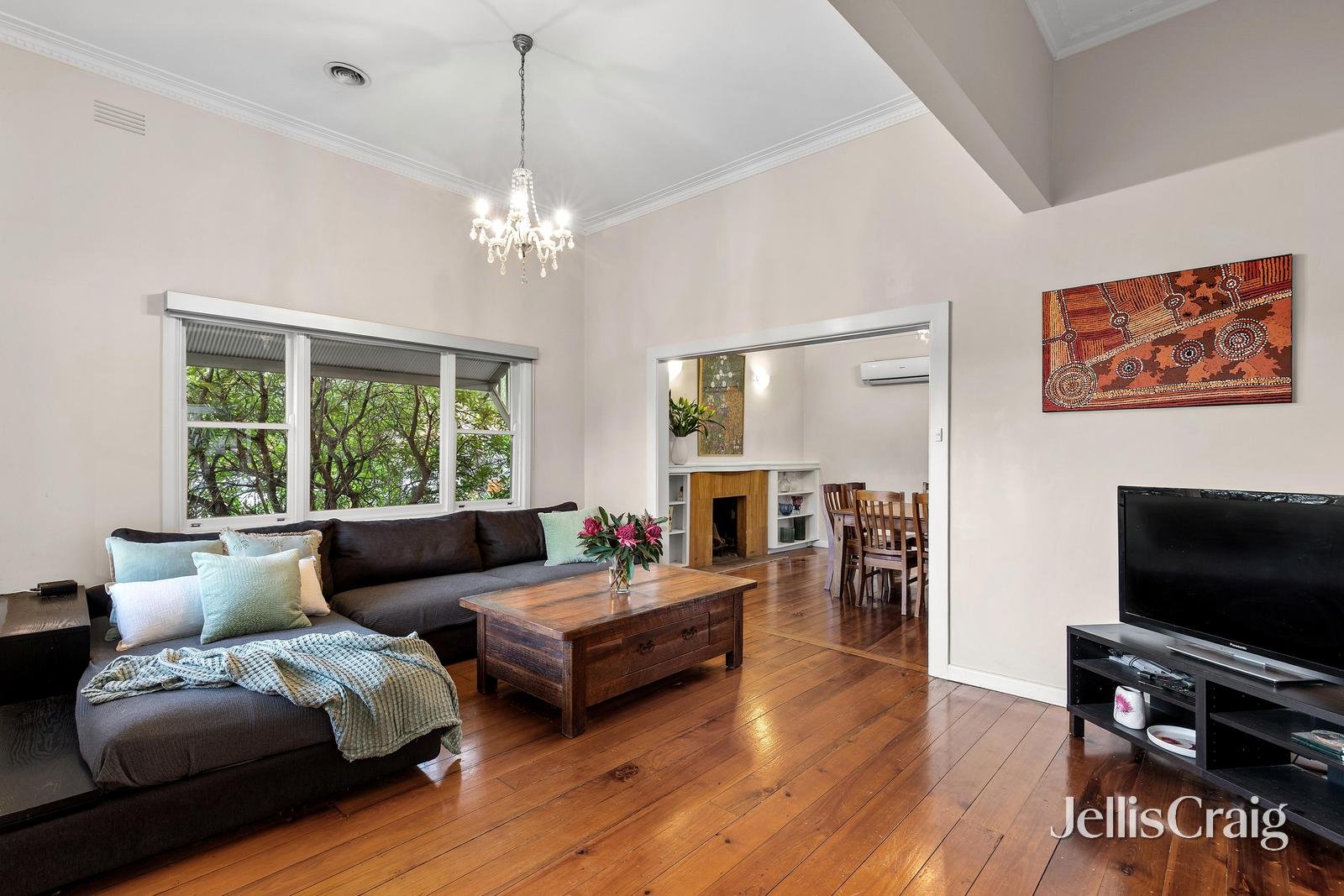 13 London Court, Greensborough image 4