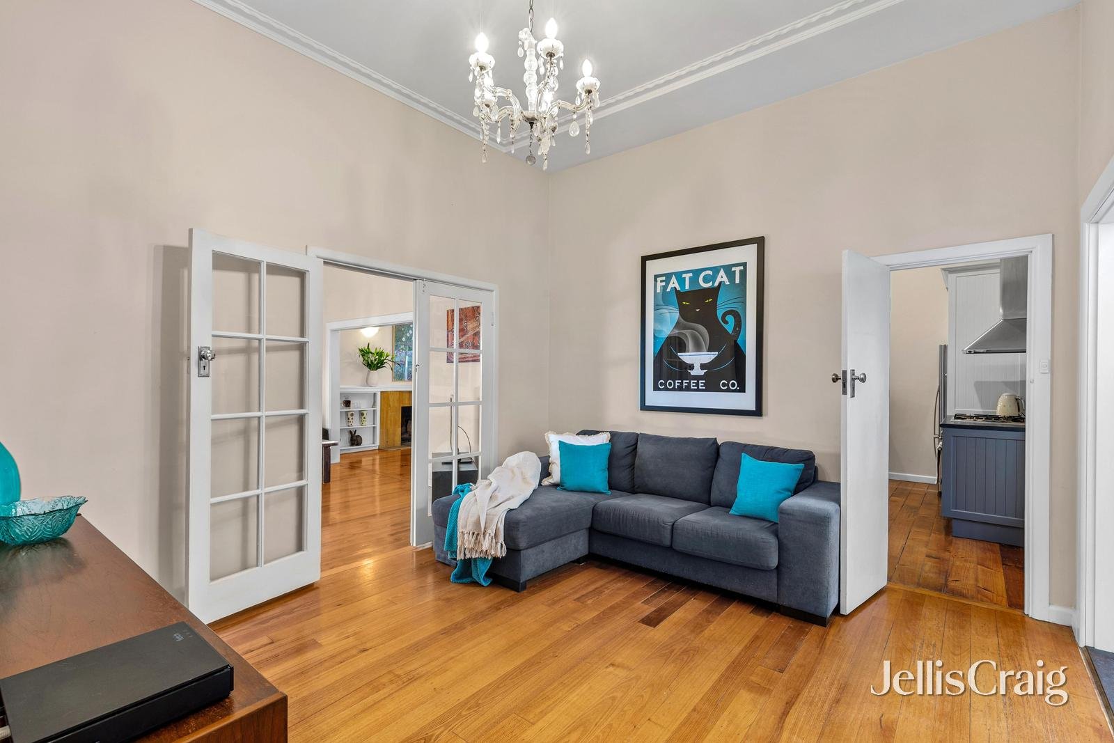 13 London Court, Greensborough image 8