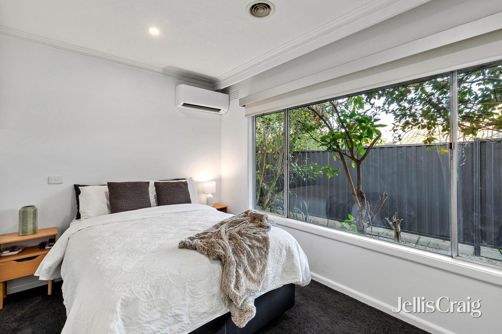 13 London Court, Greensborough image 12
