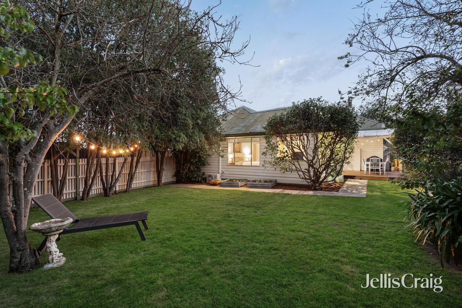 13 London Court, Greensborough image 14