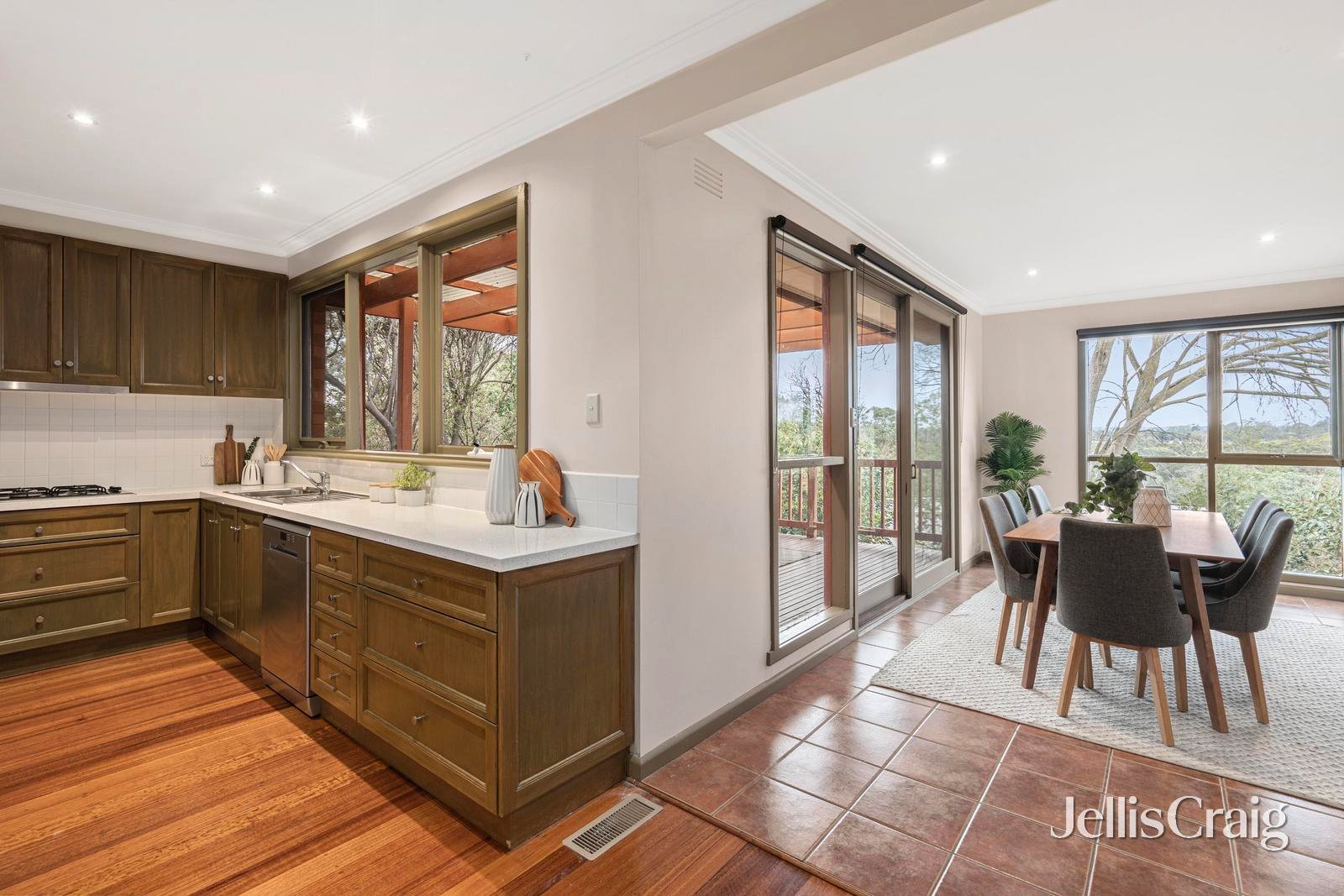13 Lowan Avenue, Templestowe&nbsp;Lower image 4