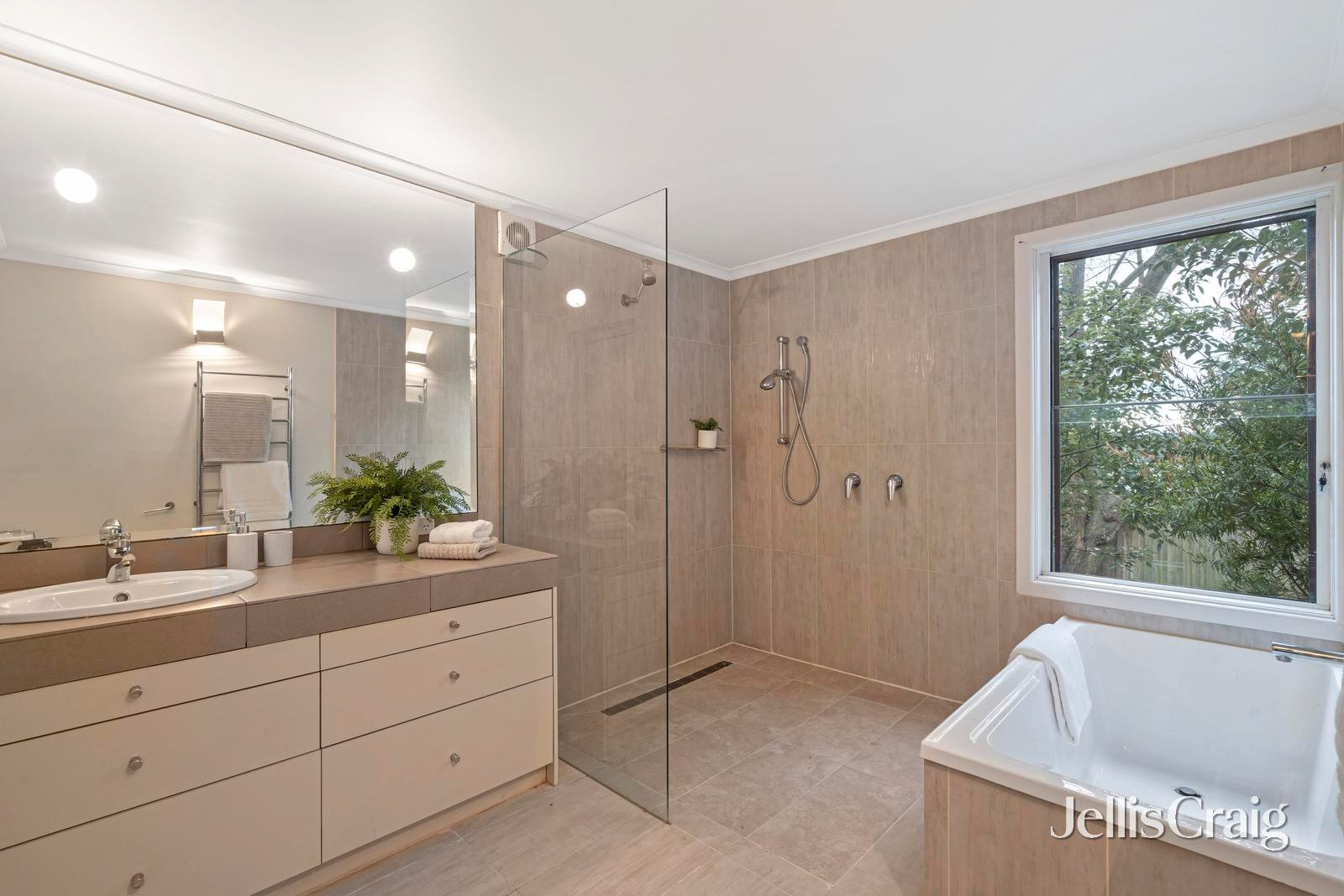 13 Lowan Avenue, Templestowe&nbsp;Lower image 13