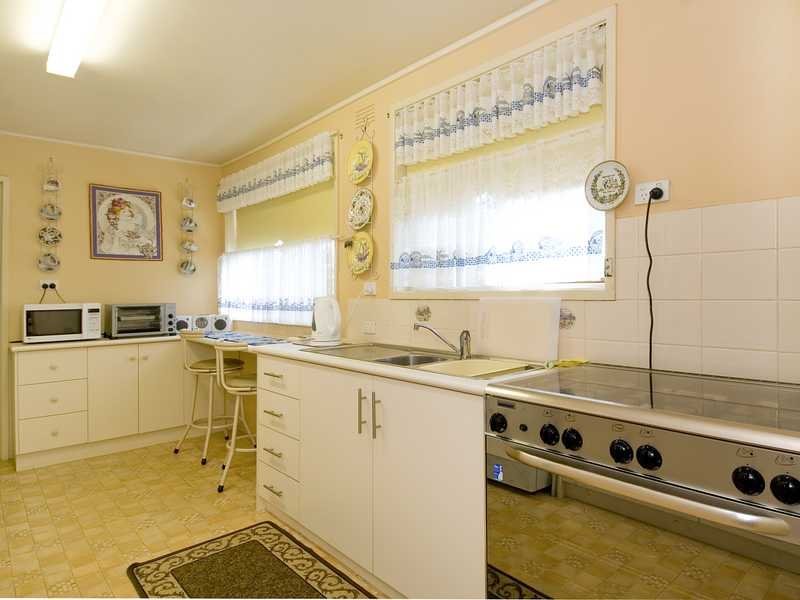 13 Lucas Street, Newcomb image 2
