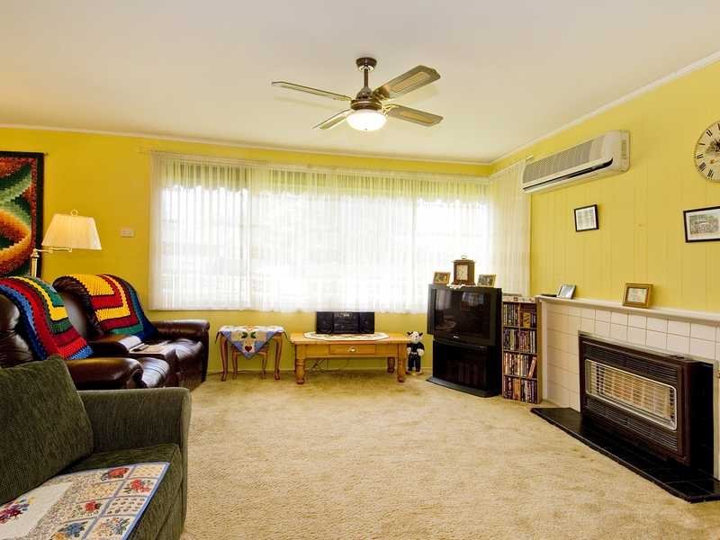 13 Lucas Street, Newcomb image 3