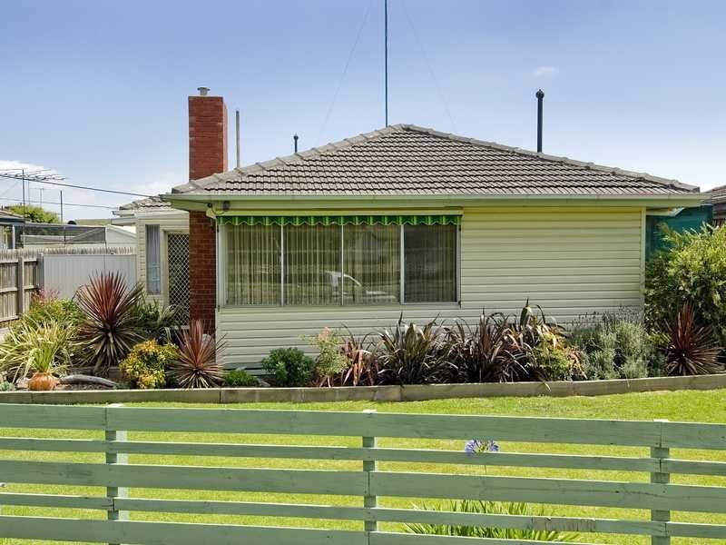 13 Lucas Street, Newcomb image 9