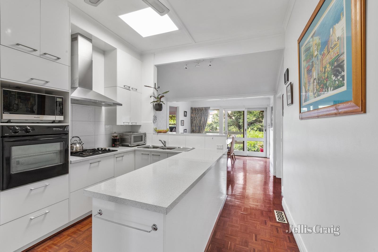 13 Lynden Street, Camberwell image 2