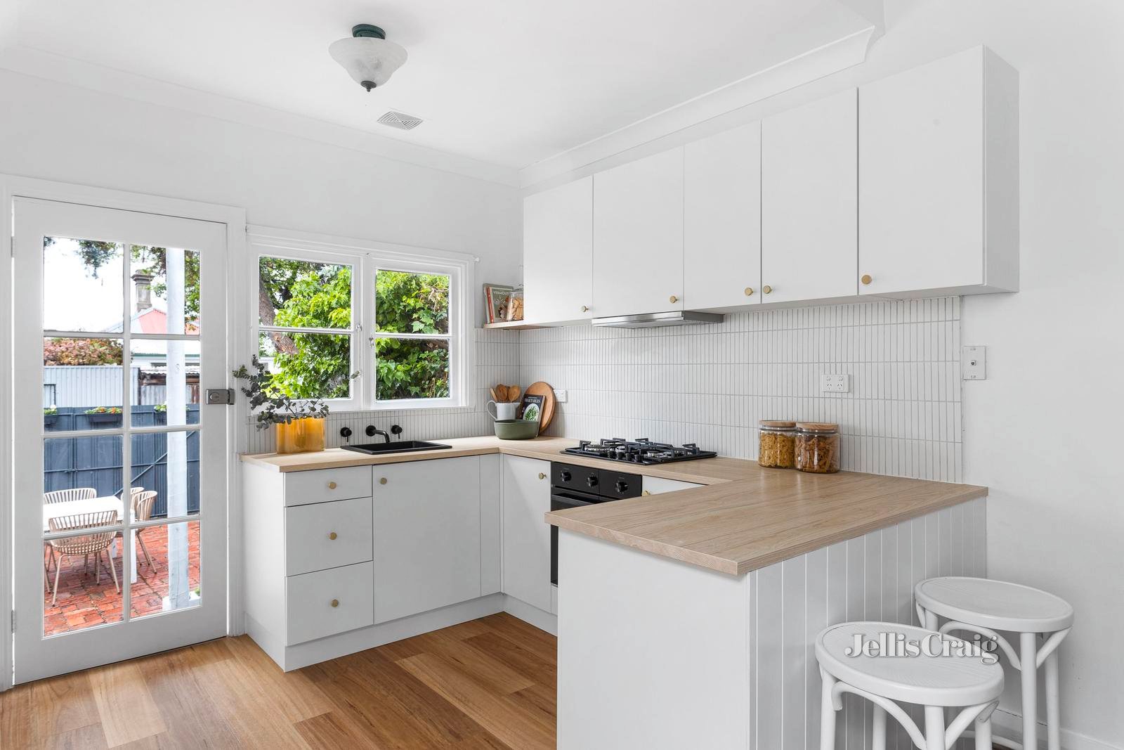 13 MacFarland Street, Brunswick image 4