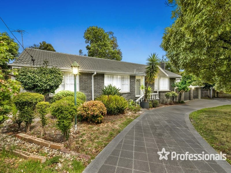 13 MacMillan Street, Mooroolbark image 3