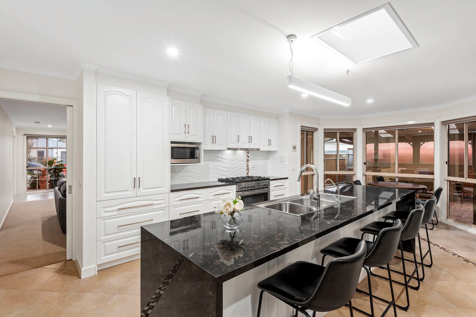 Property Gallery Thumbnail 3