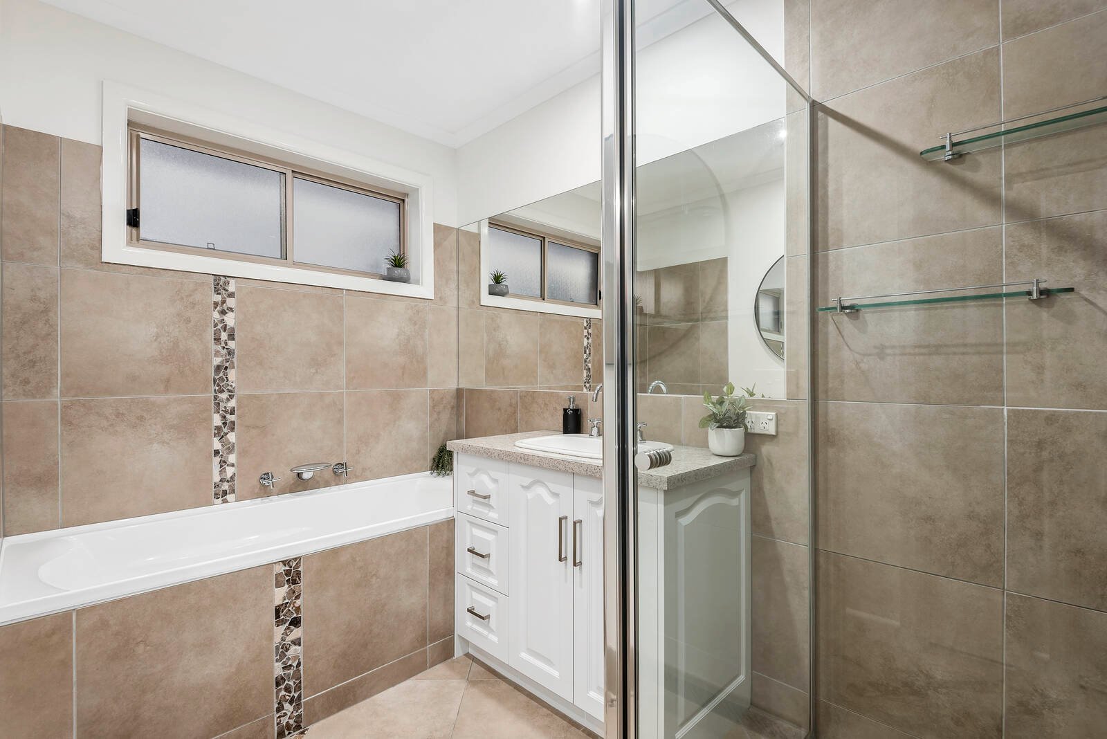 Property Gallery Thumbnail 14