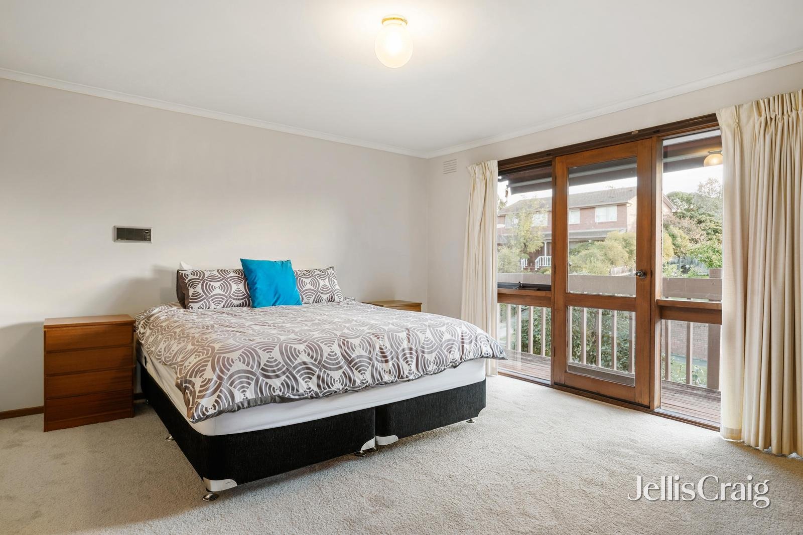 13 Margot Avenue, Doncaster image 7