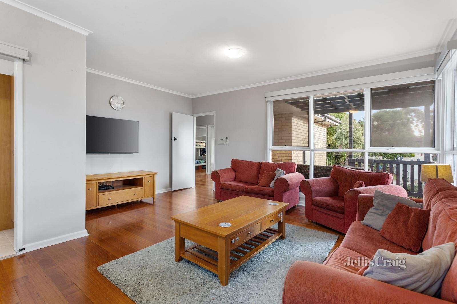 1/3 Martin Court, Forest Hill image 2