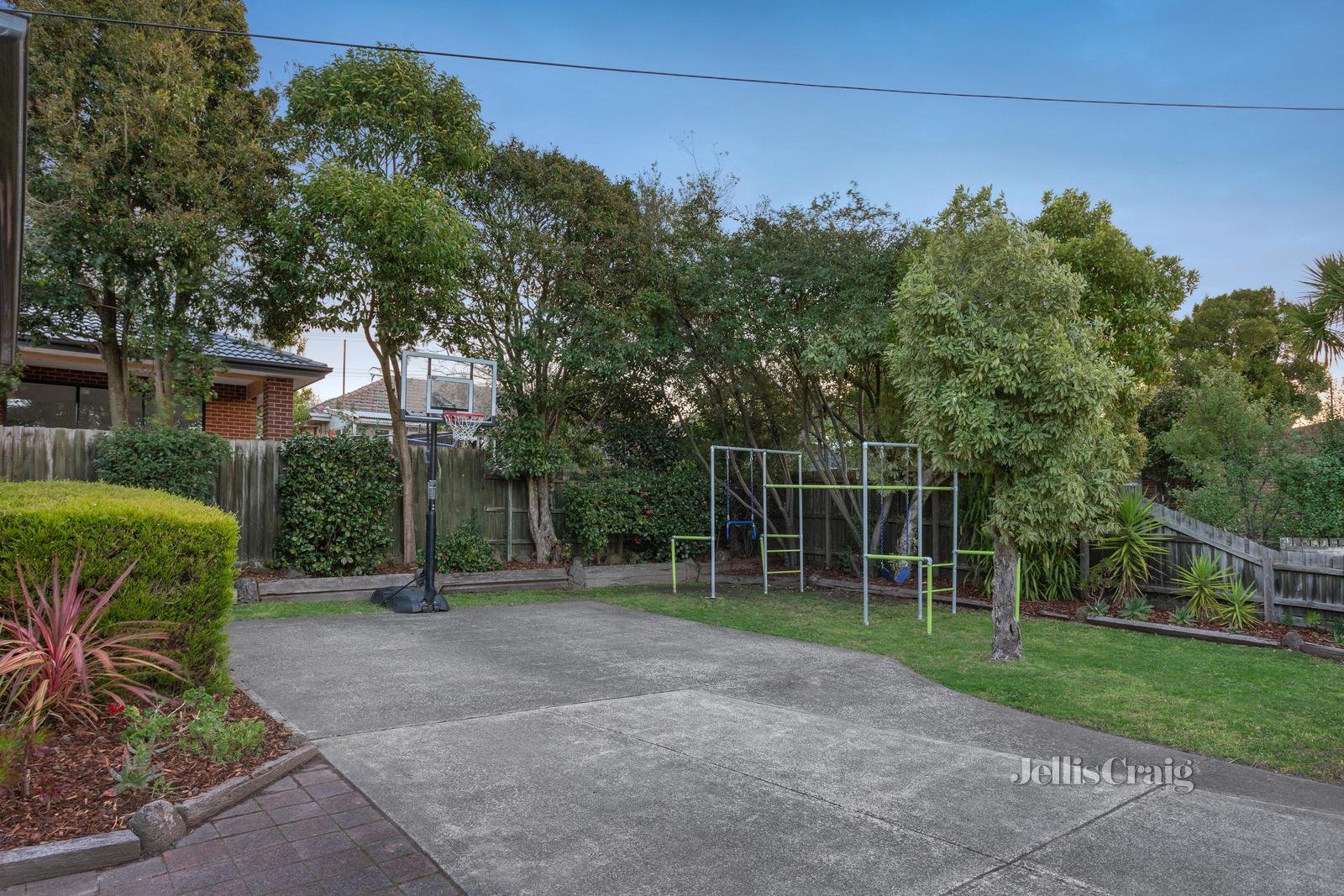 1/3 Martin Court, Forest Hill image 12