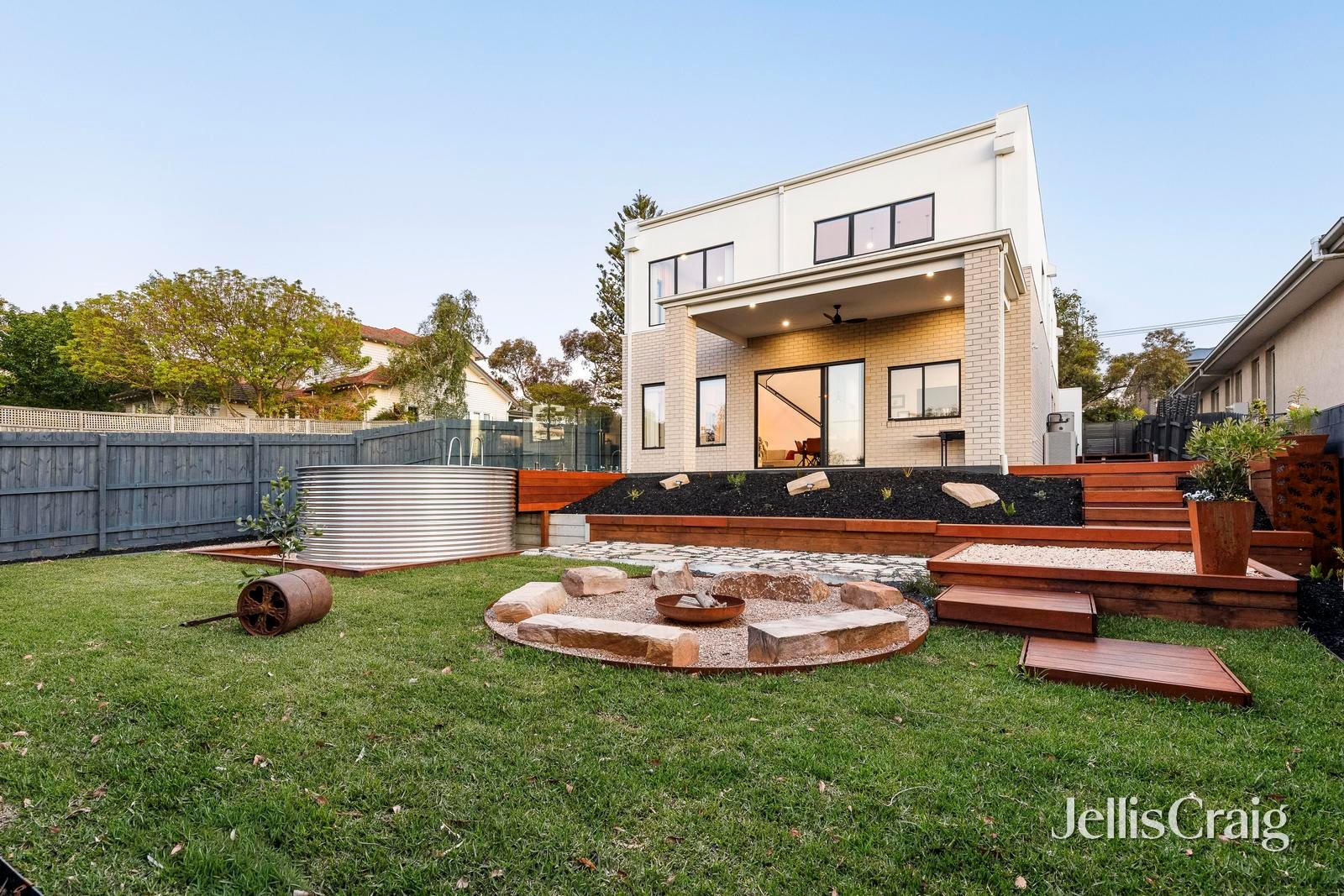 13 Mathers Avenue, Kew East image 5