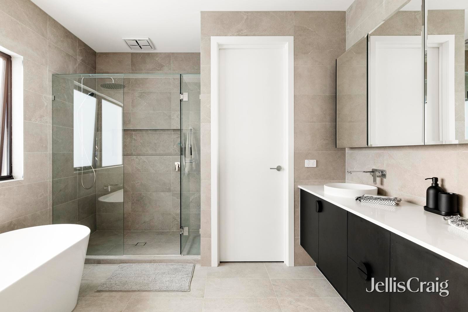 13 Mathers Avenue, Kew East image 11