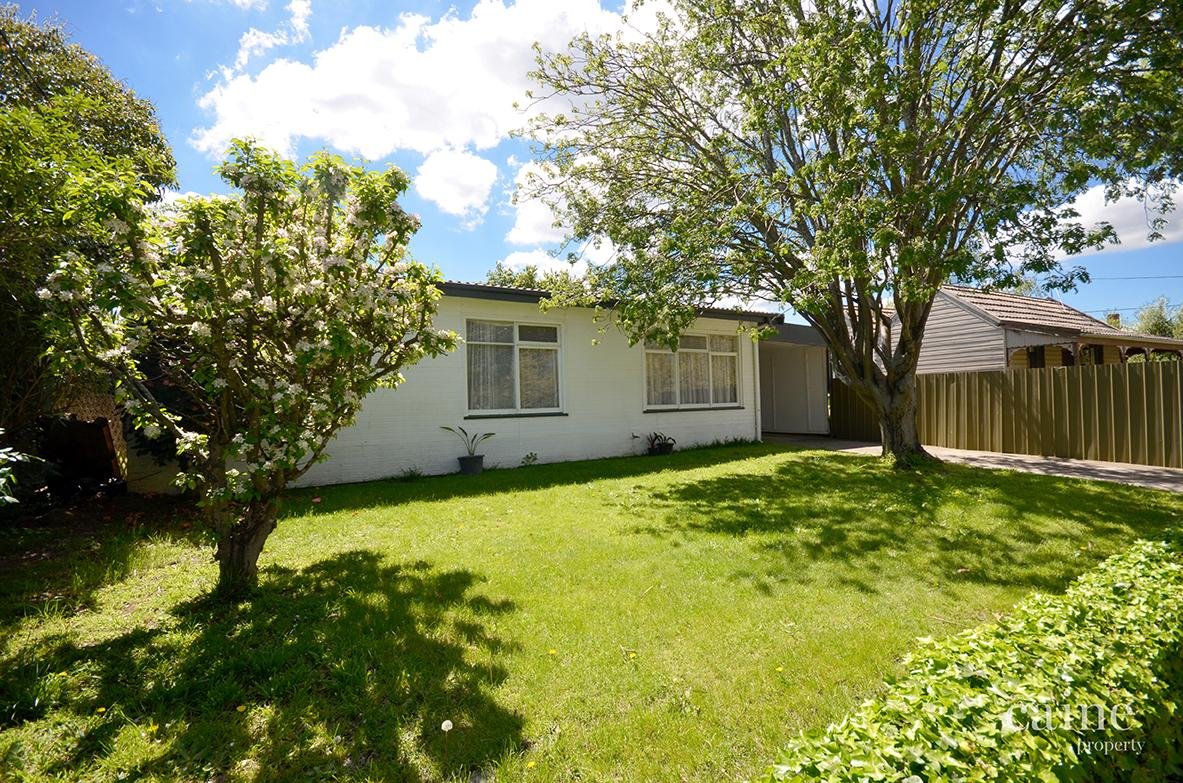 13 Melbourne Road, Brown Hill image 2