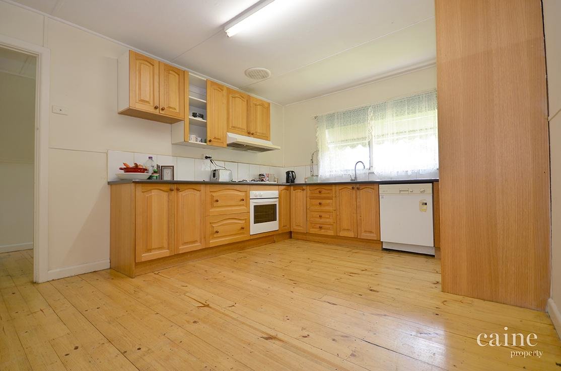 13 Melbourne Road, Brown Hill image 3
