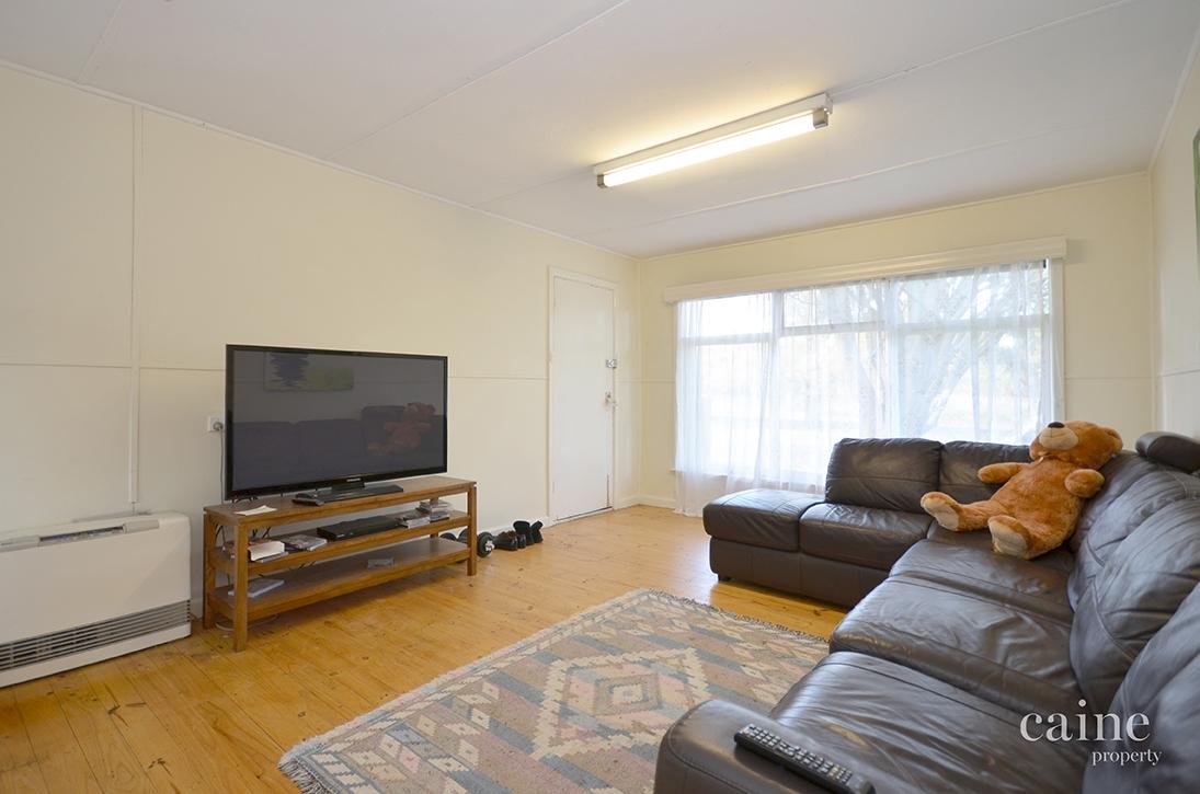13 Melbourne Road, Brown Hill image 4