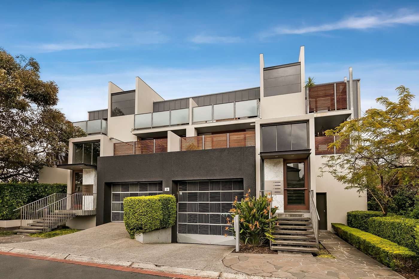 Property Gallery - Main Image