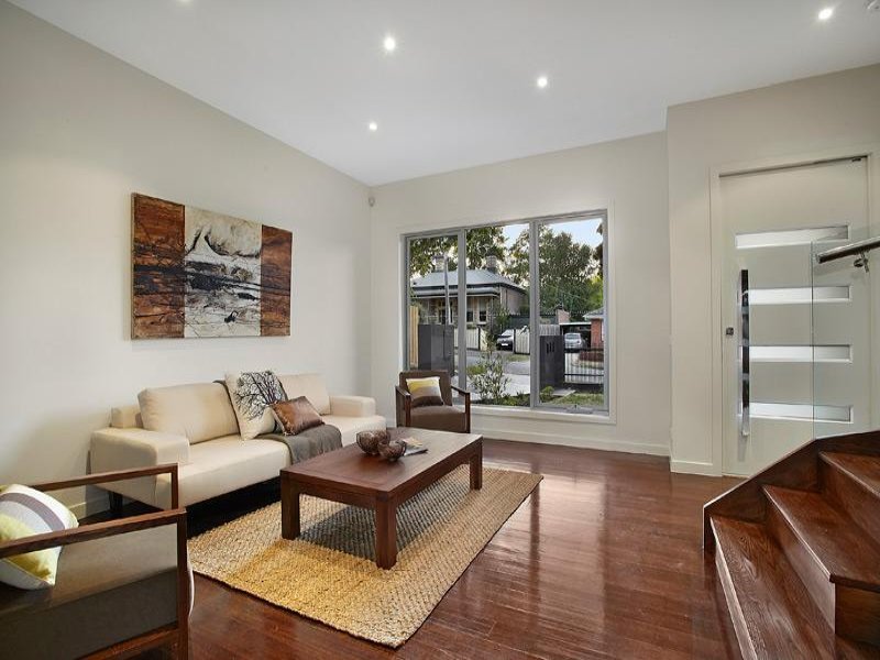1/3 Middlesex Road, Surrey Hills image 3