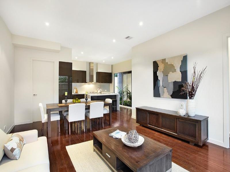 1/3 Middlesex Road, Surrey Hills image 5
