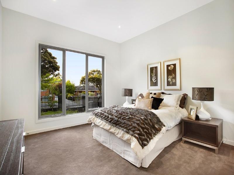 1/3 Middlesex Road, Surrey Hills image 7
