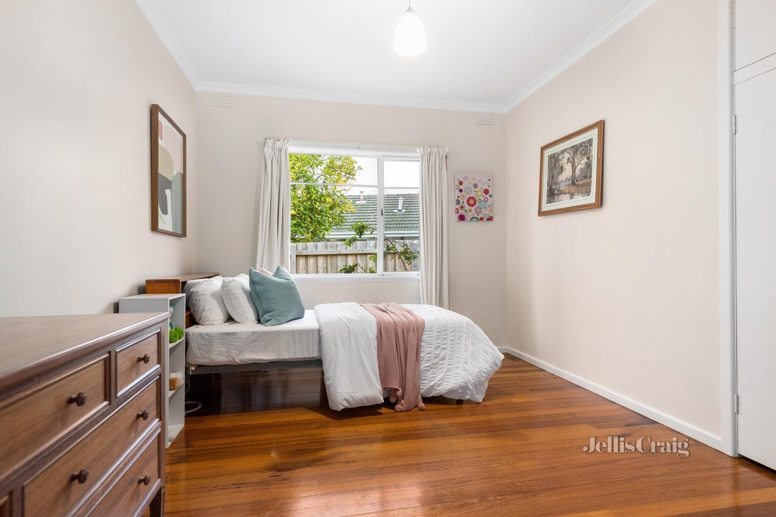 13 Millard Street, Bentleigh East image 8