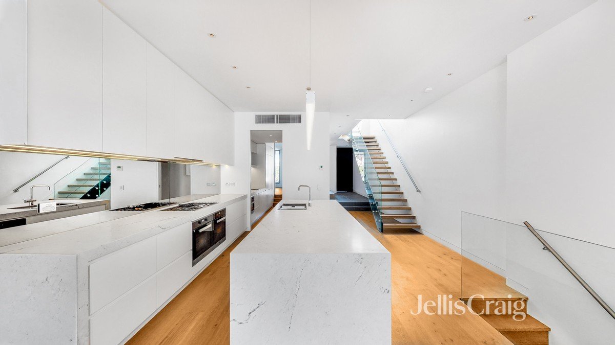 13 Moffat Street, South&nbsp;Yarra image 3